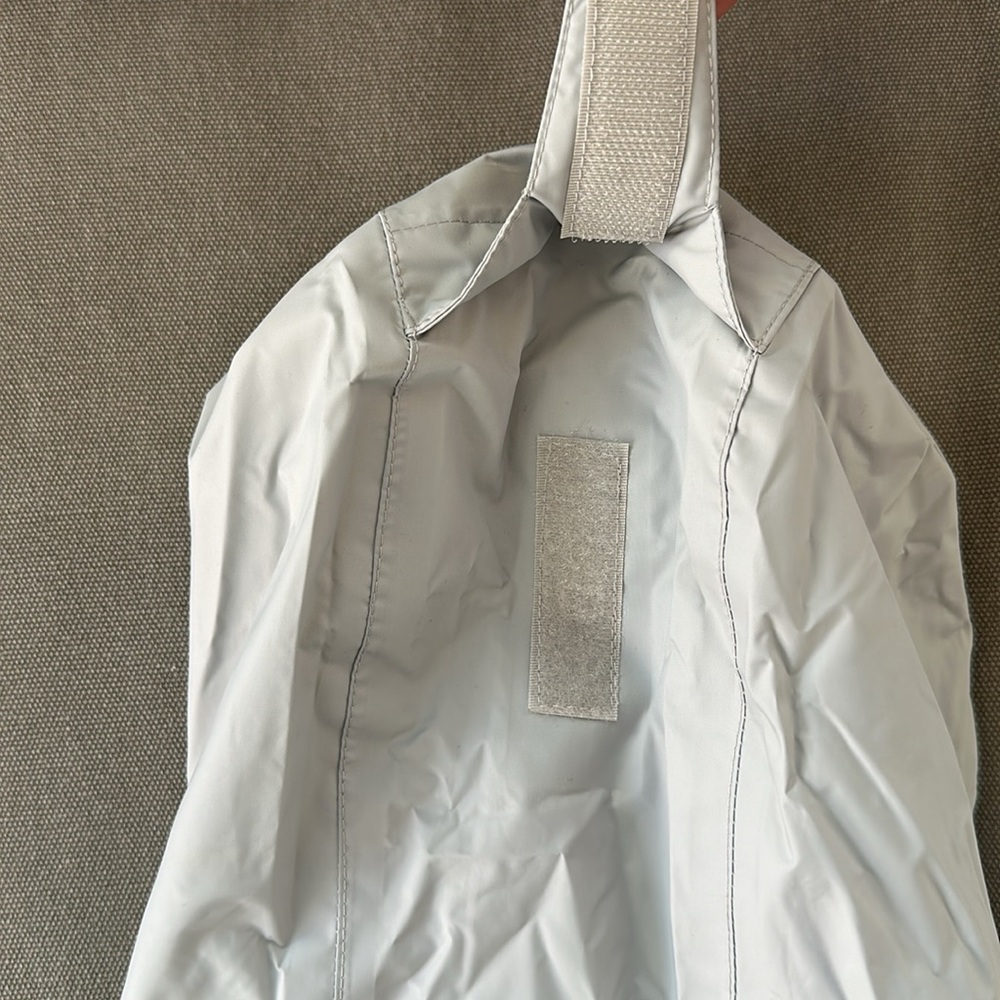 COLUMBIA Silver Gray Waterproof Hooded Jacket Kids M EUC - Picture 15 of 16